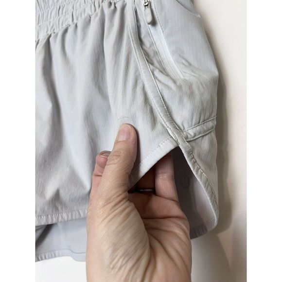 Lululemon Tracker Short 4” Light Gray Size 12 - Picture 3 of 10